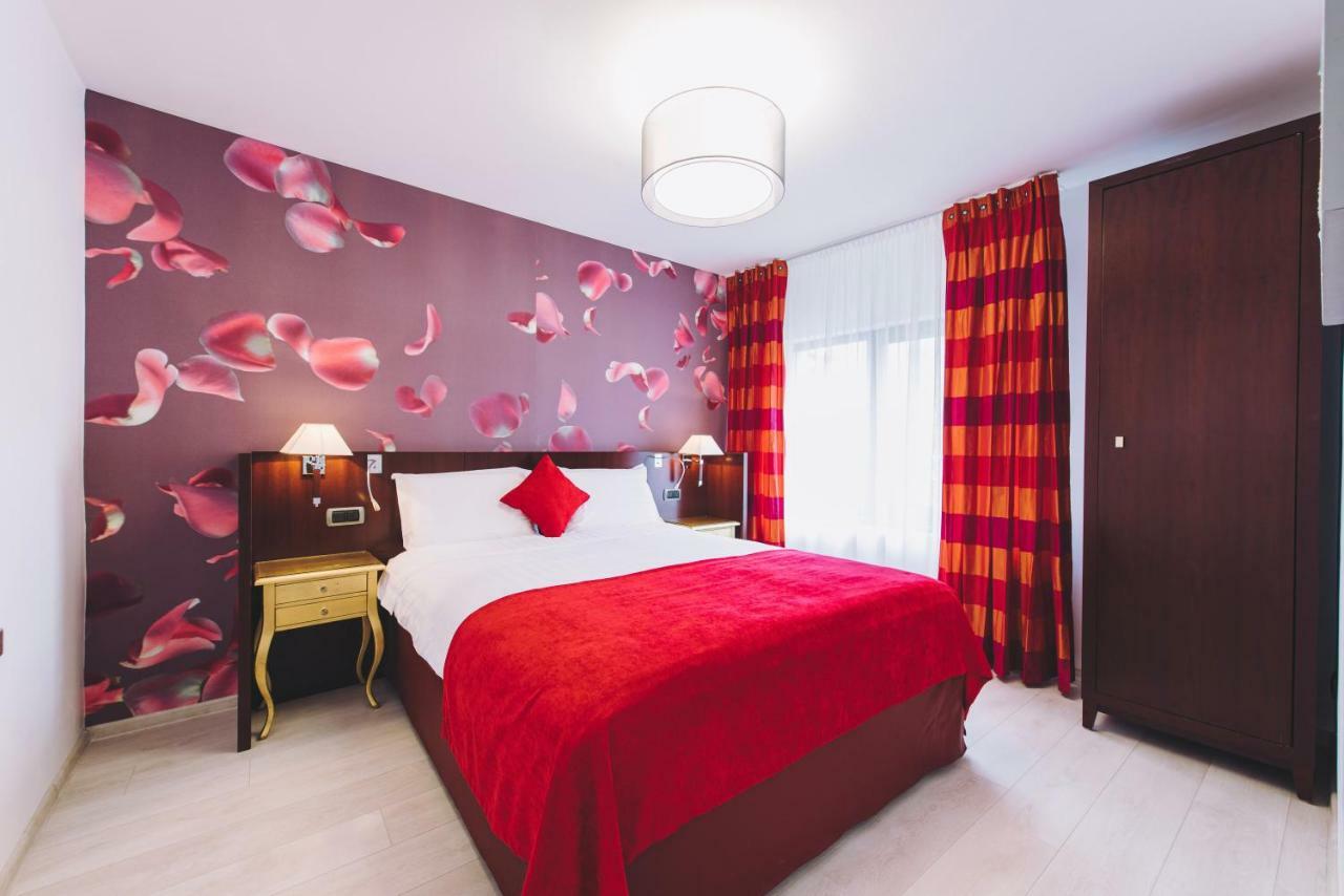 Derby Apart Hotel Alba Iulia Exterior foto
